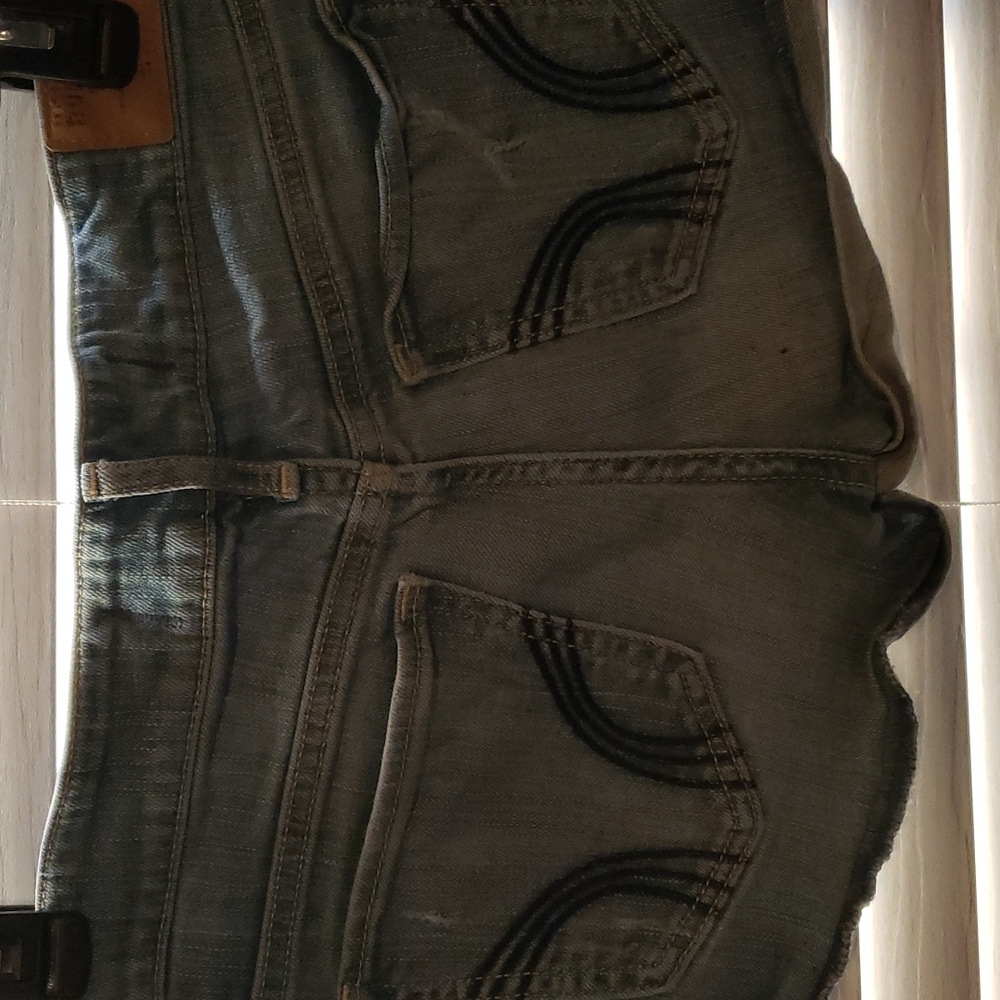 Hollister size 1 short shorts - Picture 4 of 5